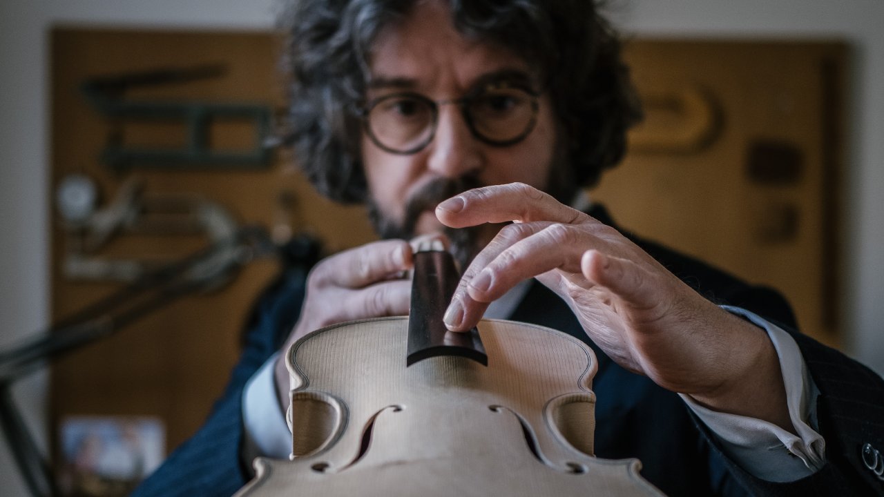 Thomas Meuwissen, master luthier